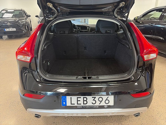 Volvo V40 Cross Country 10 of 12