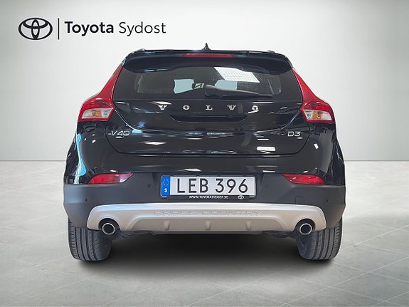 Volvo V40 Cross Country 4 of 12