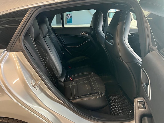 Mercedes-Benz CLA220 d 13 of 19
