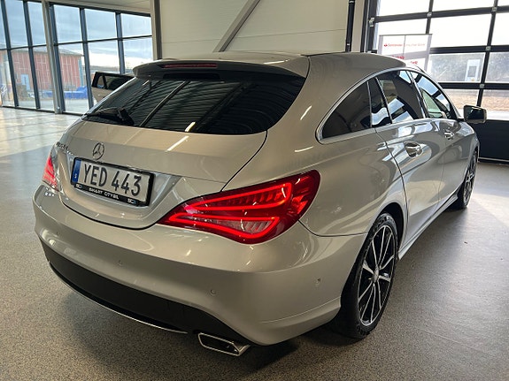 Mercedes-Benz CLA220 d 3 of 5