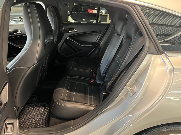 Mercedes-Benz CLA220 d 14 of 19