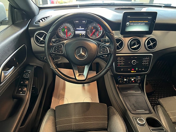 Mercedes-Benz CLA220 d 12 of 19