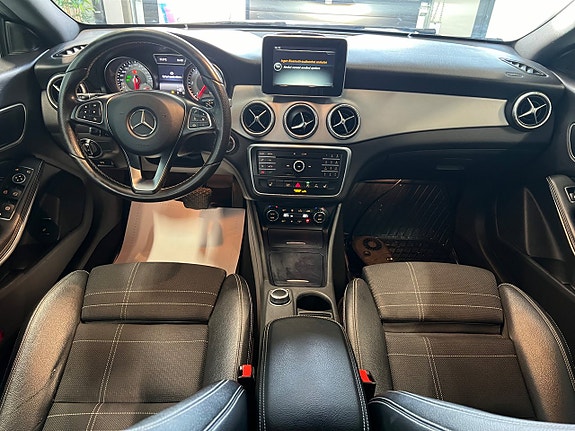 Mercedes-Benz CLA220 d 11 of 19