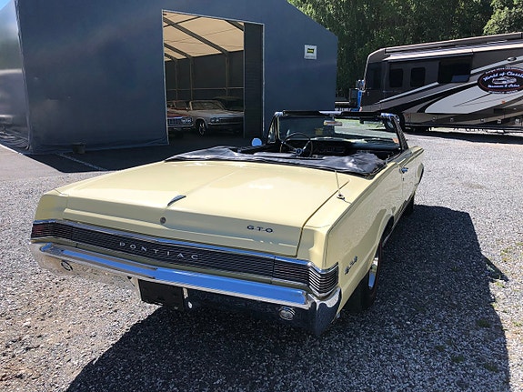 Pontiac GTO 6 of 22