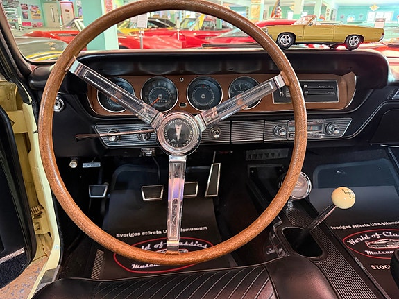 Pontiac GTO 10 of 22