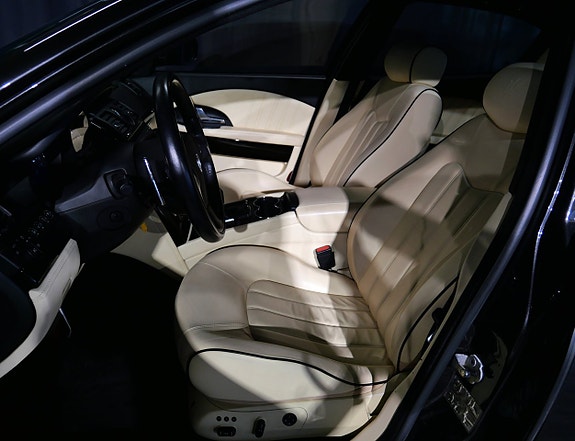Maserati Quattroporte 8 of 30