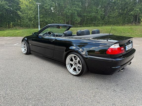 BMW M3 6 of 7