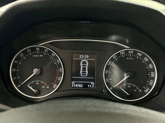 Skoda Octavia Scout 10 of 13