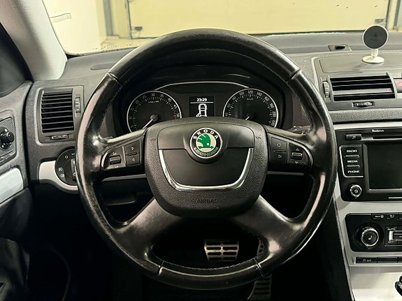 Skoda Octavia Scout 9 of 13