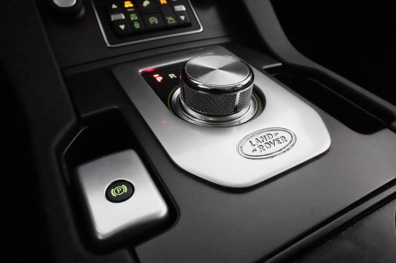 Land Rover Discovery 4 22 of 30
