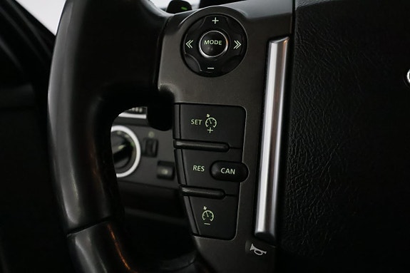 Land Rover Discovery 4 15 of 30