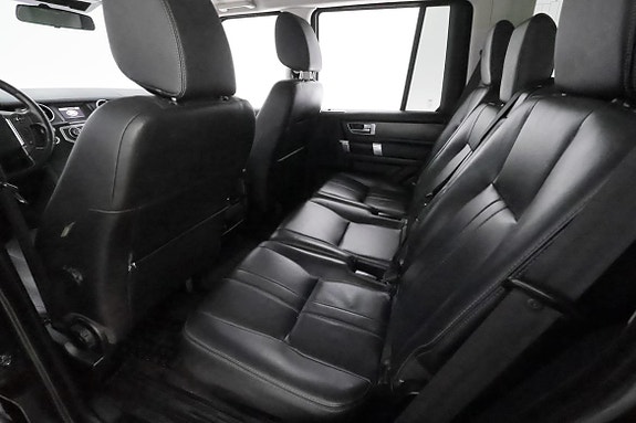 Land Rover Discovery 4 18 of 30
