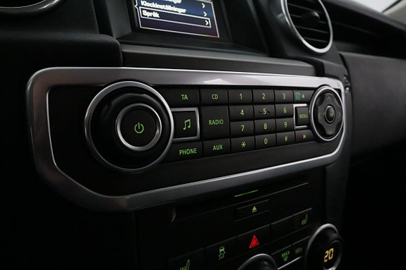 Land Rover Discovery 4 26 of 30