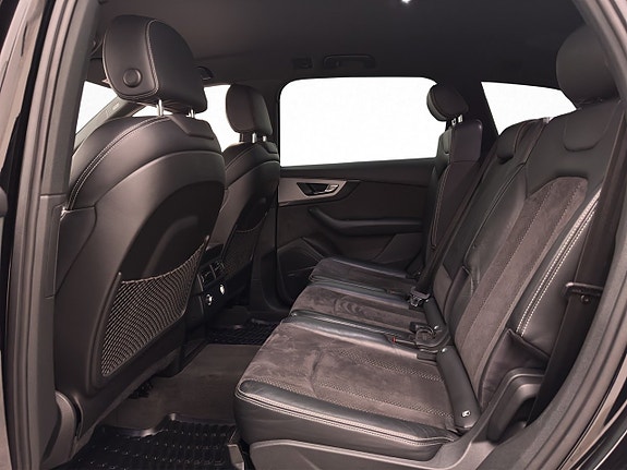 Audi Q7 12 of 30