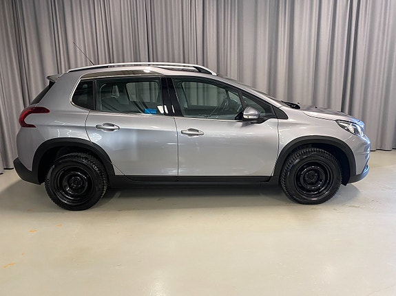 Peugeot 2008 3 of 5