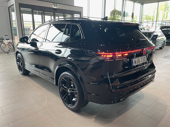 Volkswagen Tiguan 7 of 19