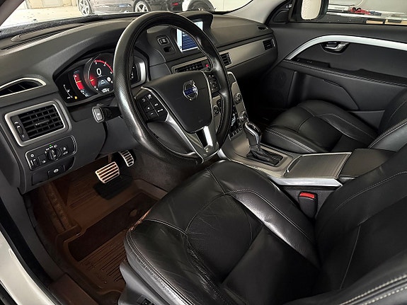 Volvo XC70 6 of 28