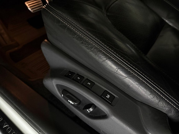Volvo XC70 23 of 28