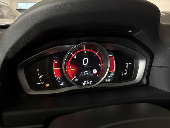 Volvo XC70 16 of 28