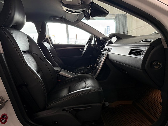 Volvo XC70 5 of 28
