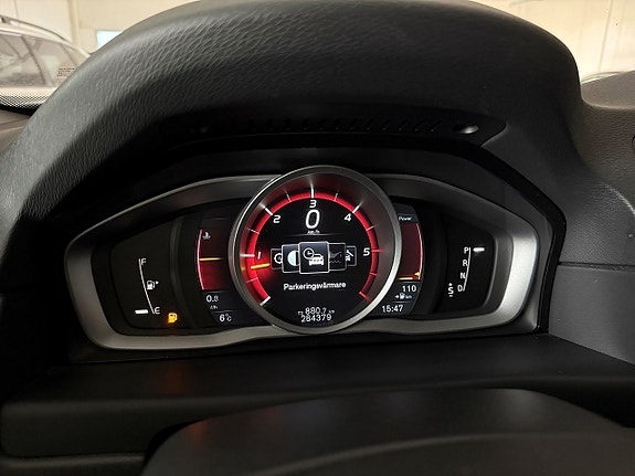 Volvo XC70 17 of 28