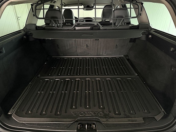 Volvo XC70 26 of 28
