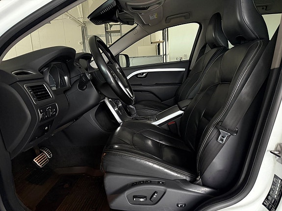 Volvo XC70 4 of 28