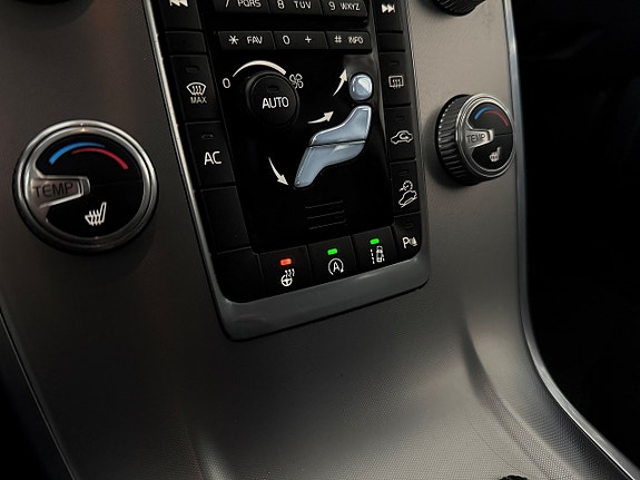 Volvo XC70 19 of 28