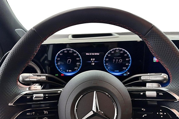 Mercedes-Benz GLB250+ 7 of 12