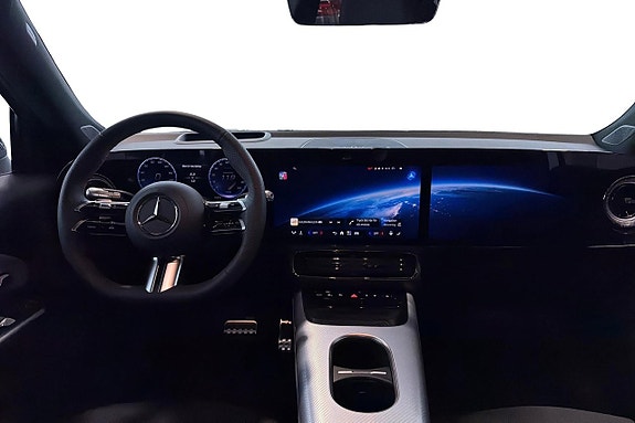 Mercedes-Benz GLB250+ 8 of 12