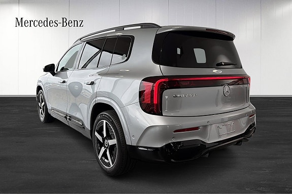 Mercedes-Benz GLB250+ 3 of 5