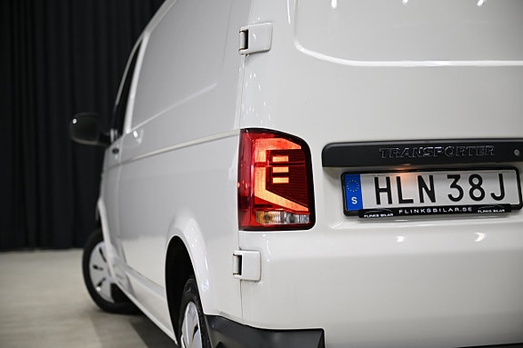 Volkswagen Transporter 17 of 30