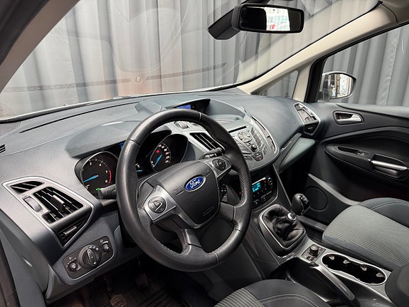 Ford C-Max 8 of 15