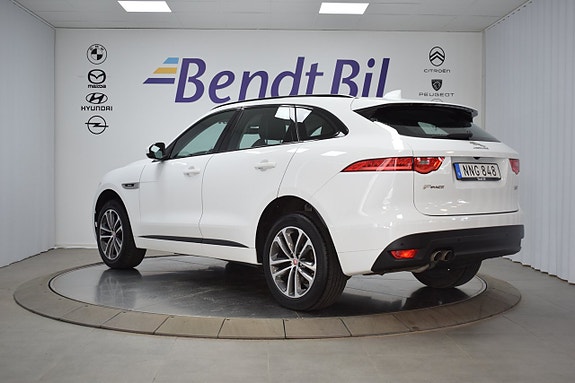 Jaguar F-PACE 5 of 25