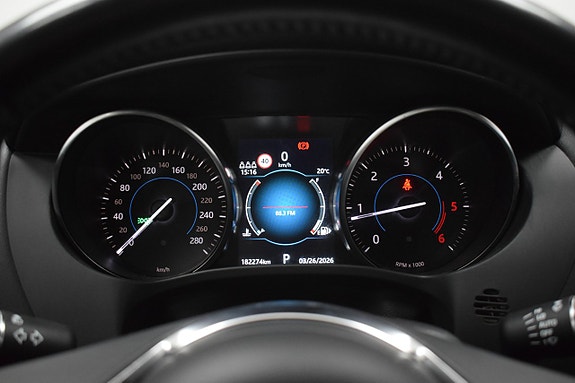 Jaguar F-PACE 16 of 25