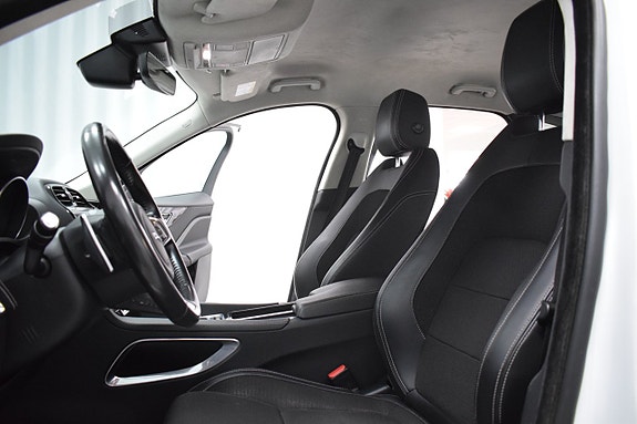 Jaguar F-PACE 25 of 25