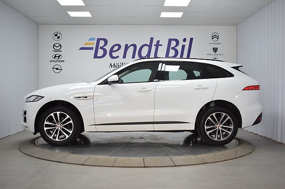 Jaguar F-PACE 4 of 25