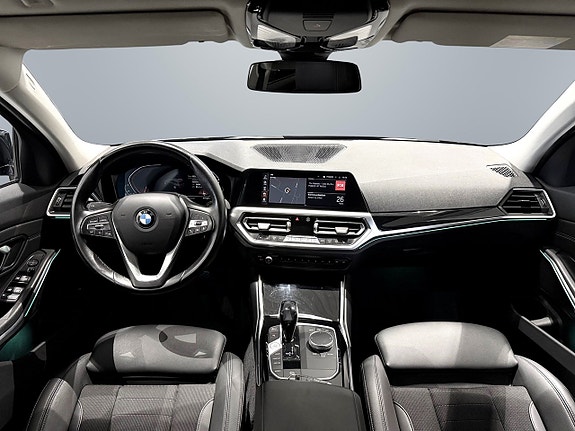 BMW 320 7 of 10