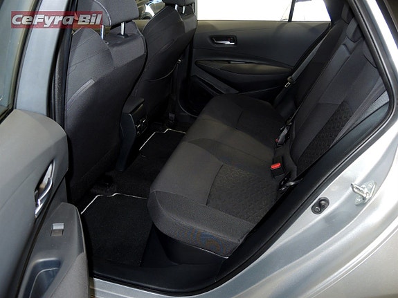 Toyota Corolla 13 of 24