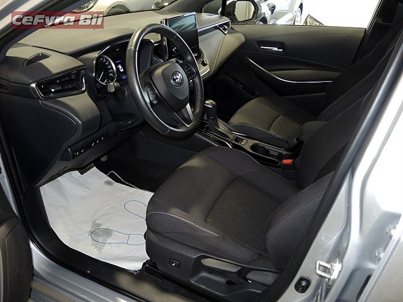 Toyota Corolla 11 of 24