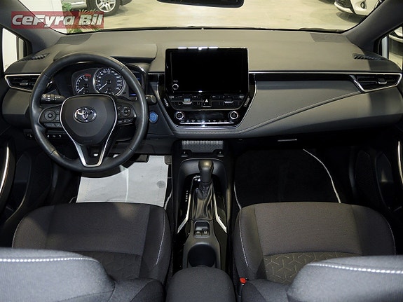 Toyota Corolla 10 of 24