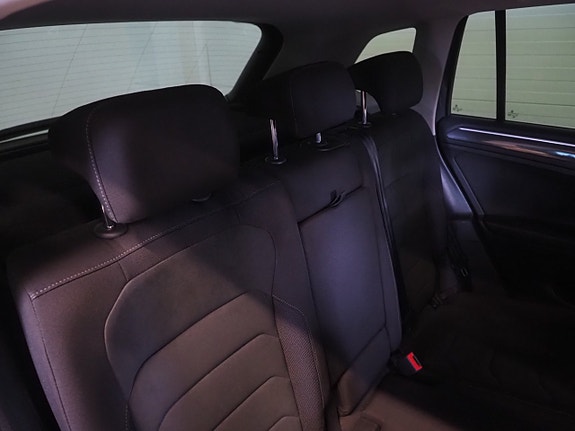 Volkswagen Tiguan 13 of 24