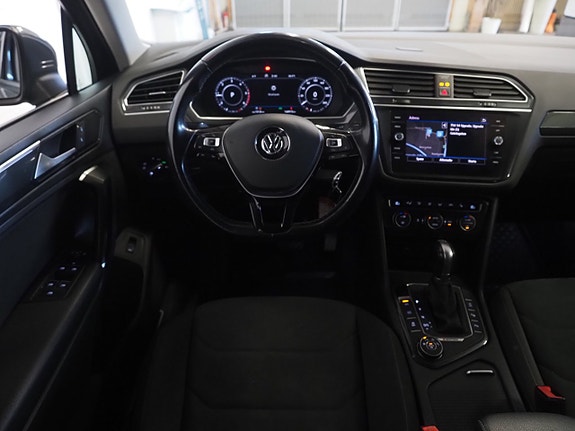 Volkswagen Tiguan 15 of 24