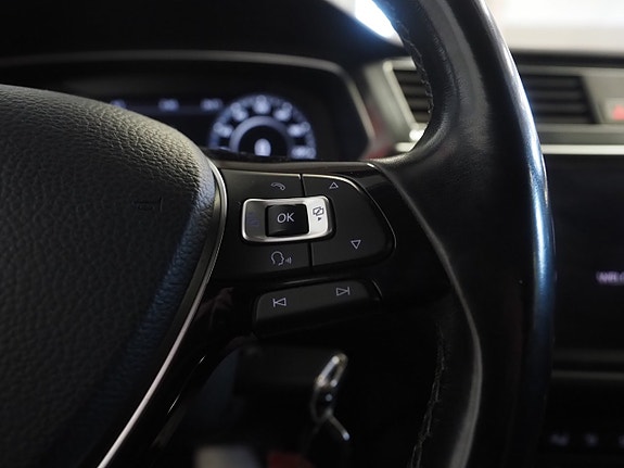 Volkswagen Tiguan 19 of 24