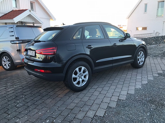 Audi Q3 3 of 5