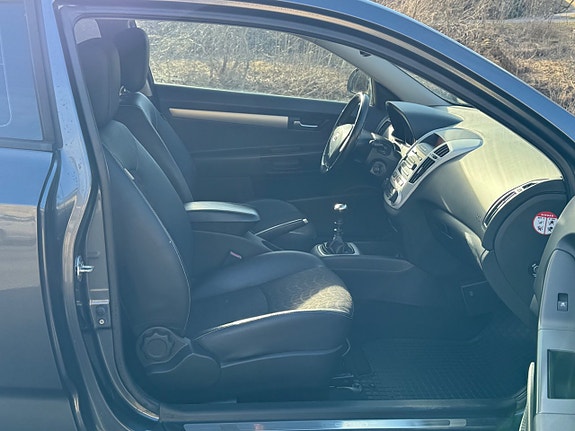 Kia ProCeed 15 of 19