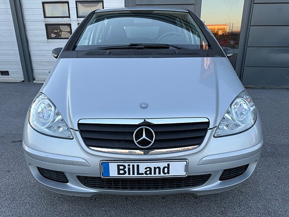 Mercedes-Benz A170 2 of 9