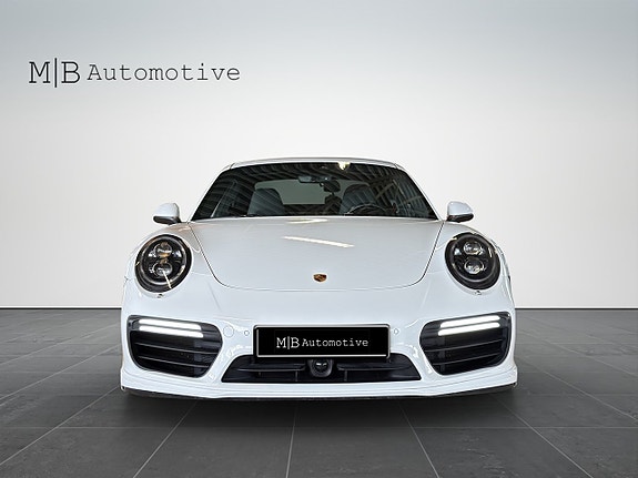 Porsche 911 Turbo 2 of 5
