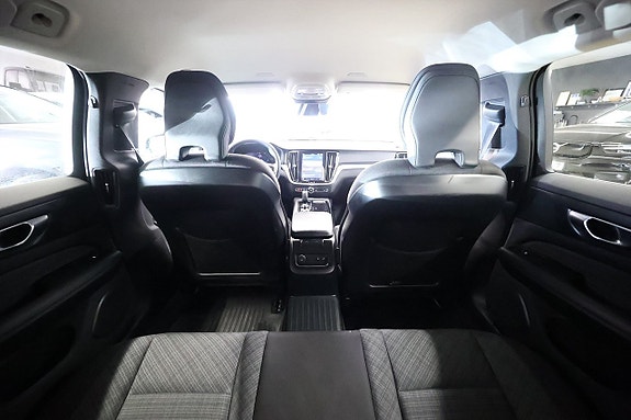 Volvo V60 13 of 22