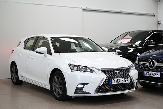 Lexus CT200h 7 of 24